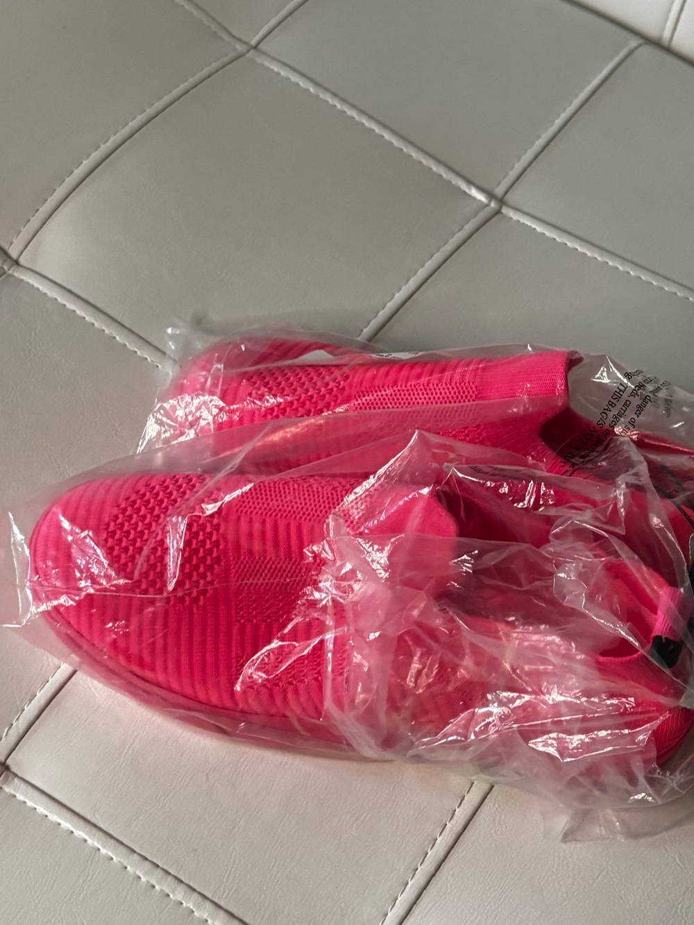 Women’s Slip-On Knit Sneakers - Vibrant Pink